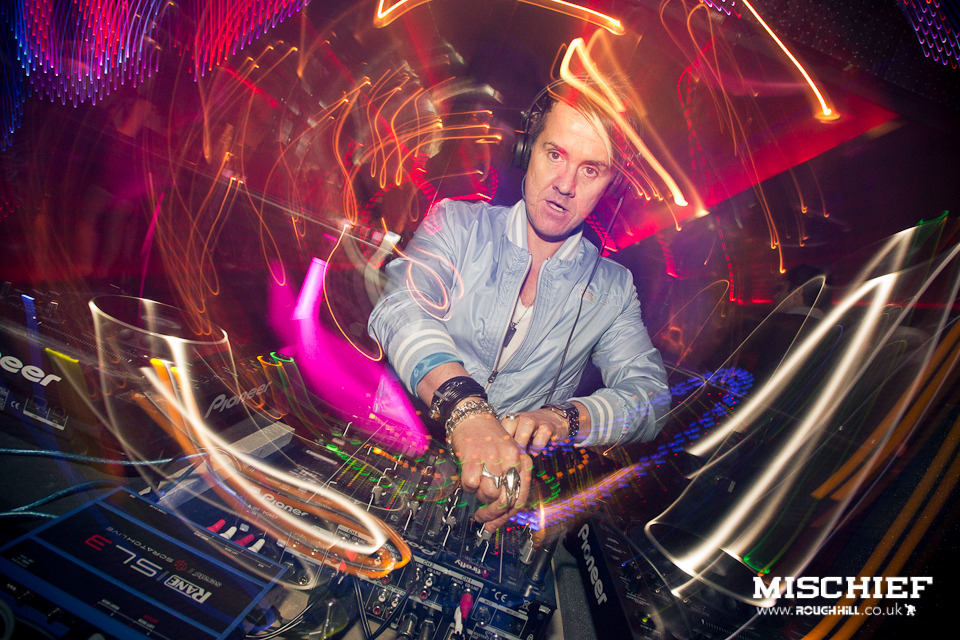 IMAGE: http://payload28.cargocollective.com/1/3/110609/2865317/22-02-2012-24_960.jpg