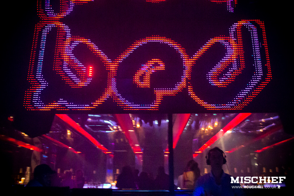 IMAGE: http://payload28.cargocollective.com/1/3/110609/2865317/22-02-2012-27_960.jpg