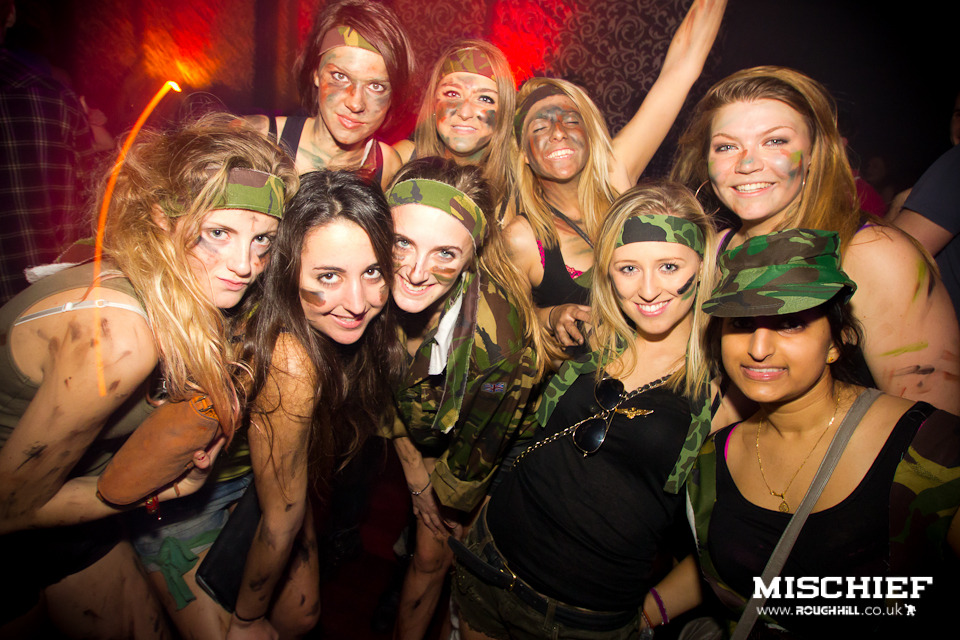 IMAGE: http://payload28.cargocollective.com/1/3/110609/2865317/22-02-2012-4_960.jpg